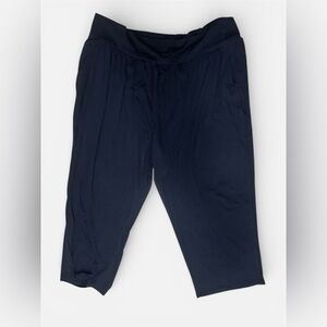 Neer Women's Plus Size Cotton Capris Navy